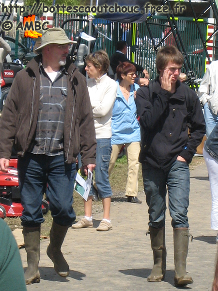 Wearing Aigle wellies. Gummistiefel, botas de goma, bottes en caoutchouc, rubber laarzen, Libramont, 30 July 2007.