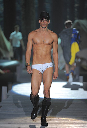 « Collection Dsquared² », Men, Milano, Spring 2009-2010.