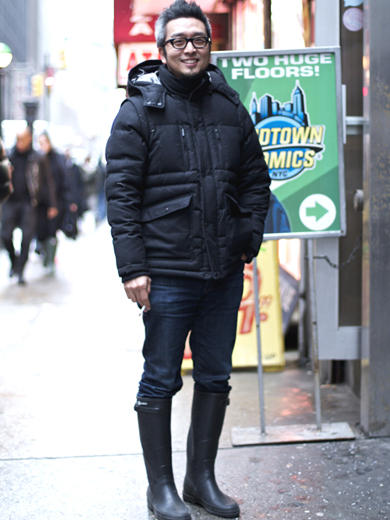 La mode dans la rue, New york,  février 2011. Rubber boots, wellies, fashion; 2013.
