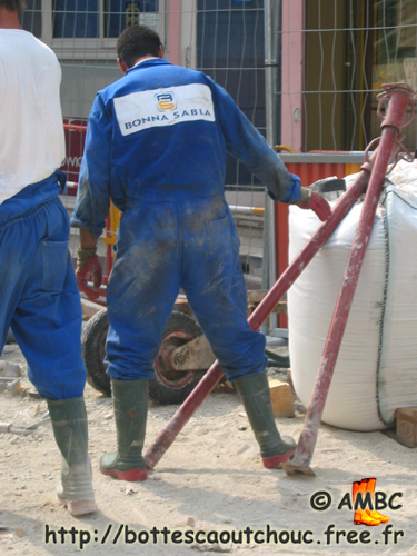 Workers in Troyes, August 2004.