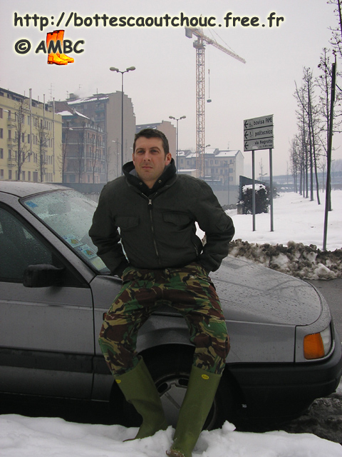 Paolo in the snow, Milano, 2006.