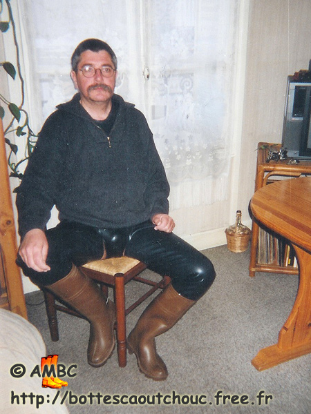 Wearing brown Baudou gumboots & rubber, 2007.