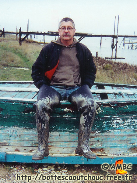 Wearing Océanes waders, bottes caoutchouc, 2008.
