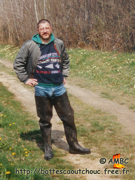 A stroll in Oceanes waders, France.