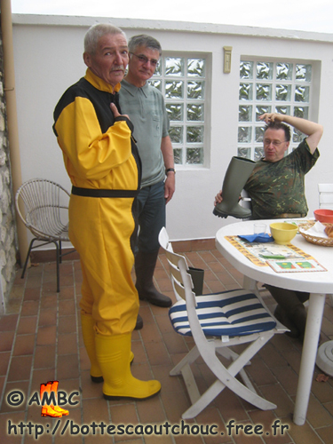 René in yellow clothes, régis & Roger, House of the Rubber Boot, 2007.
