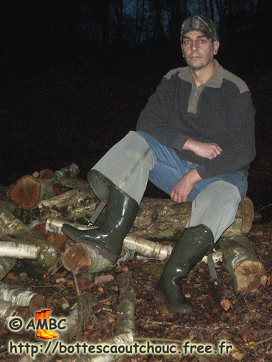Wearing waders in the forest -2-. Gummistiefel, bottes caoutchouc, gumboots, 2007.
