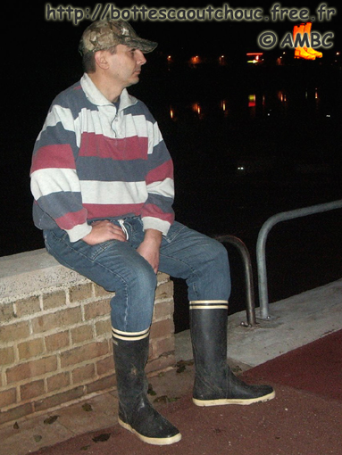Wearing Aigle wellies at the Sea-side; Gummistiefel, bottes caoutchouc, gumboots, 2007.