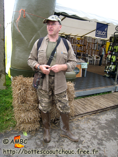 Iin Libramont (Belgium) wearing St Hubert rubber boots. Gummistiefel, bottes caoutchouc.