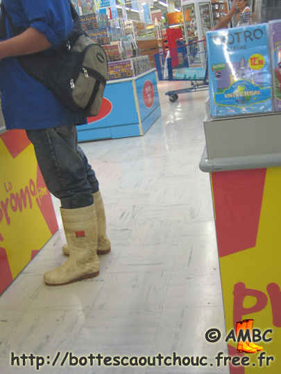 Wearing dirty white boots, Sept 2006.