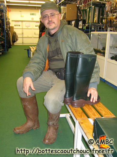 Pascal buying boots at Decathlon, 2011. Gummistiefel, wellies, botas de goma, stivali di gomma, rubber laarzen, bottes caoutchouc.