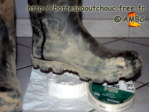 RUBBER BOOTS VS "CAMEMBERT" FRENCH CHEESE