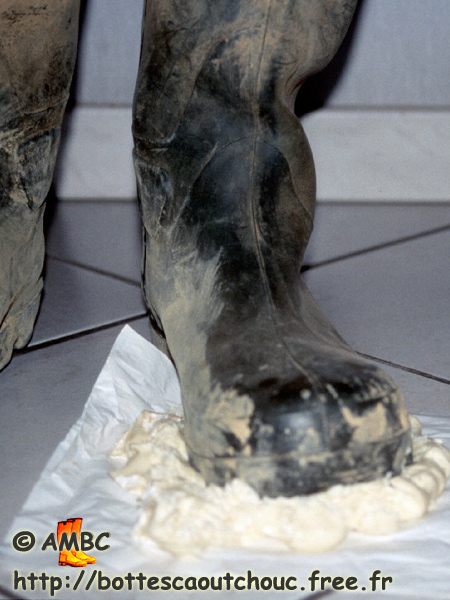 RUBBER BOOTS VS "CAMEMBERT" FRENCH CHEESE
