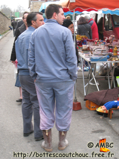 Young worker in St Fargeau, 2008. Gummistiefel, bottes caoutchouc.