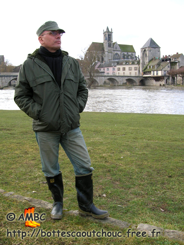 Paul is wearing Silverking rubber boots, 2006.