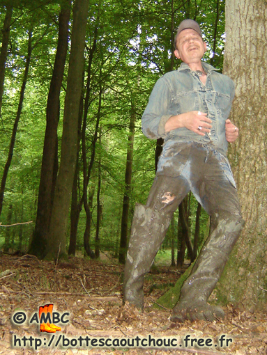After a muddy trip, 2012. Gummistiefel, gummistövlar, rubber laarzen, bottes caoutchouc.