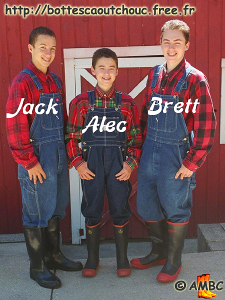 The smiling brothers, 2006.