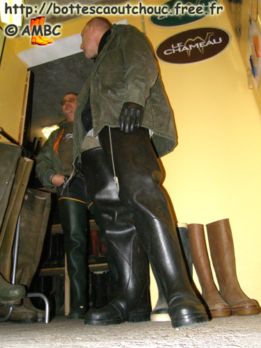 Joël wearing old 'Océanes' waders, 2007.