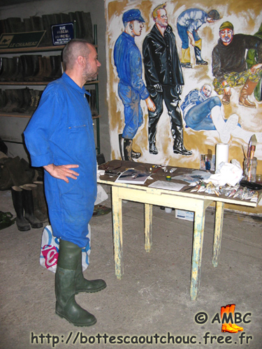 The artist has a look to his work, April 2007.
