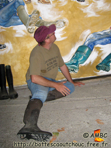 In front of Celso fresco, June  2007. Gummistiefel, rubber boots.