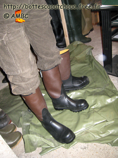 Buying Le Chameau Proteck gumboots, HRB, Nov. 2007. Stivali di gomma.