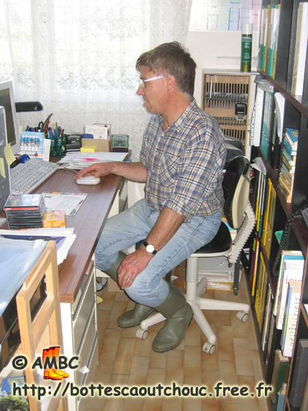 Jean-Pierre wearing Baudou Hyper Major Boots.