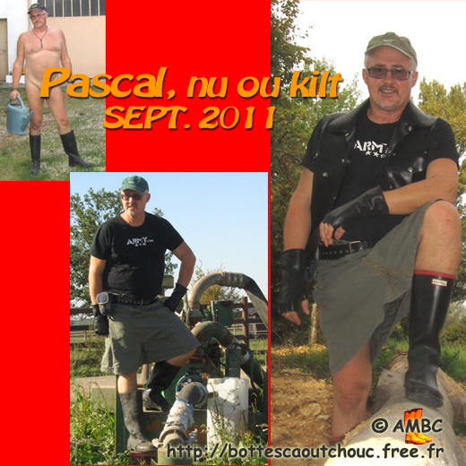 Pascal wearing kilt & wellies, end of Summer 2011. Gummistiefel, stivali di gomma, botas de goma 2011.