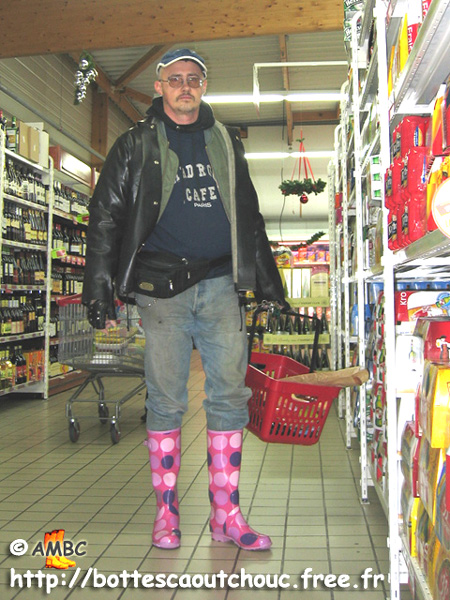 Shopping, wearing Juju pink rubber boots, Melun, 2006.