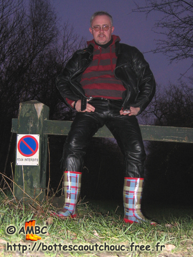 Wearing Le Chameau All Tracks rubber boots, St Mammès, 2006.
