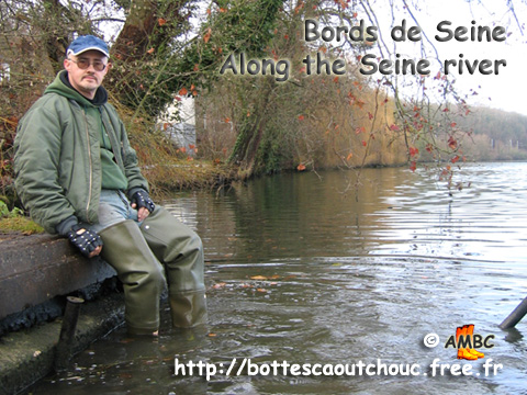 Wearing khaki waders in the Seine river, 2006. 