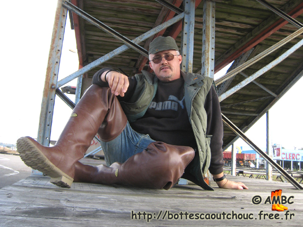 Wearing brown Superga waders, 2007.