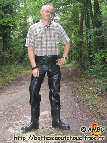 Wearing rubber trousers in Gretz forest, 2006. 