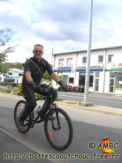 In rubber, riding my bicycle in Dammarie Les Lys, 2006.