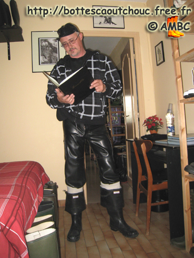 Wearing Shorefisher waders at the HRB, France, 2009.