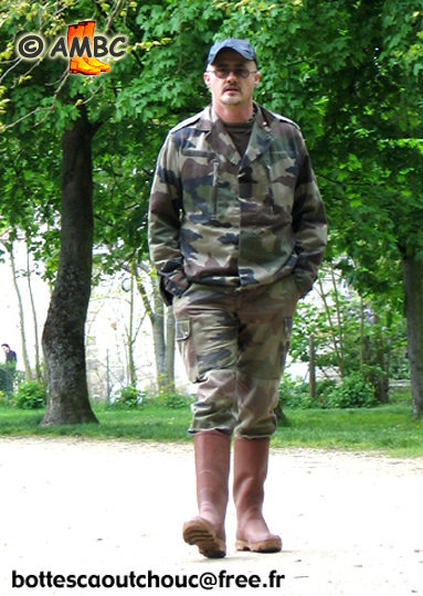 Wearing Chanteclair boots & camo gear.