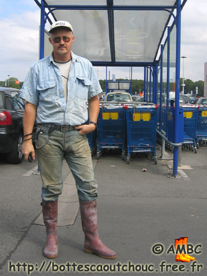Wearing Aigle Benylsport rubber boots, Carrefour car park, 2006.