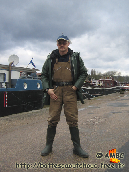Wearing Le Chameau All Tracks rubber boots, St Mammès, 2006.